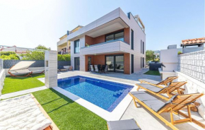 Awesome Home In Kastel Stafilic With Wifi